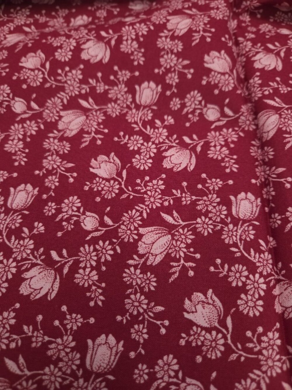 Vintage Red Floral Cotton 1.5 Yards of Fabric Concord Fabrics Kesslers